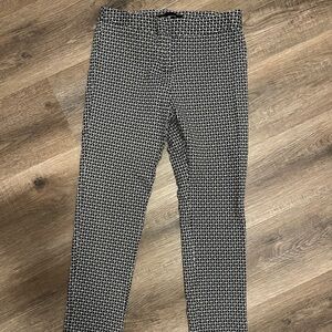 Amanda & Chelsea Black and White Geometric Pants